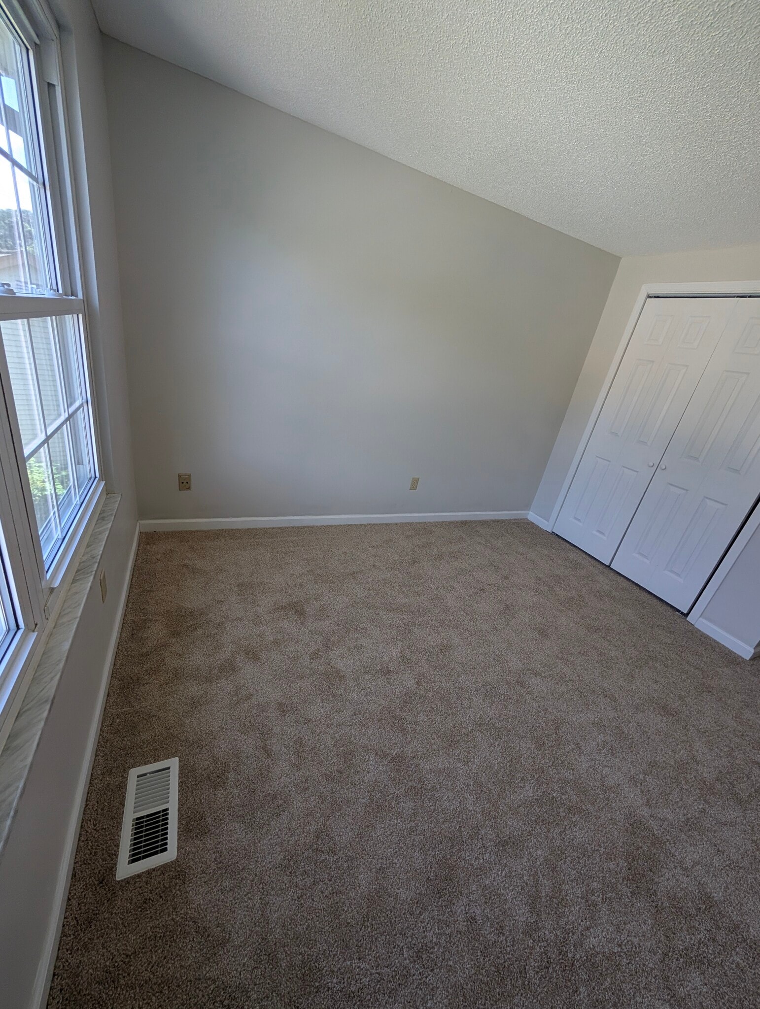 Building Photo - 3115 Larbrook Ct