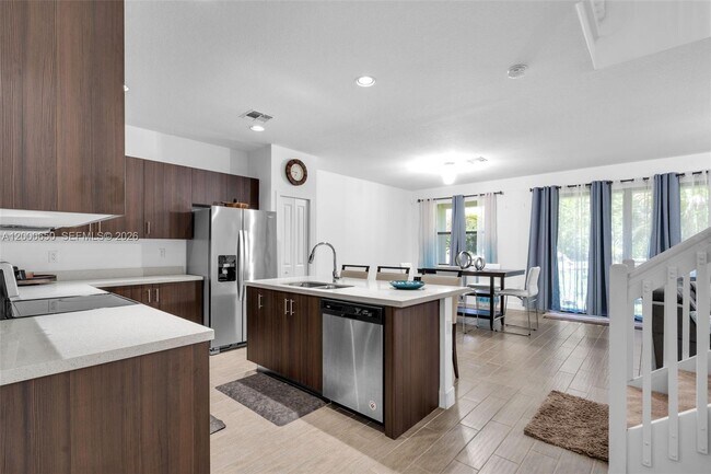 Building Photo - 5113 NW 52nd St