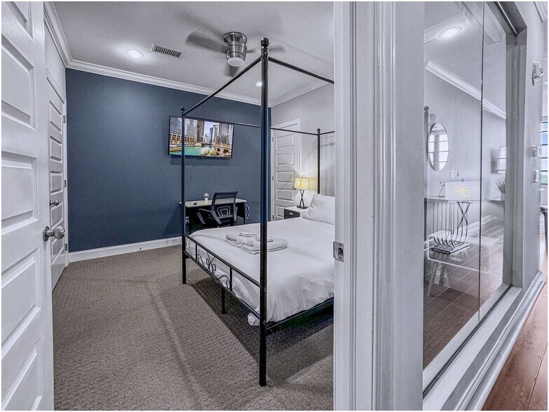 Building Photo - 1421 N 5th St