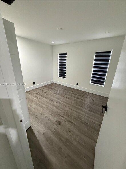 Building Photo - 1711 SW 100th Ave