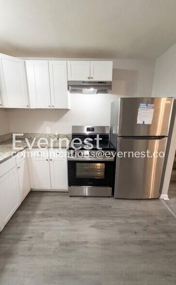 Building Photo - 1689 Thrasher Ct