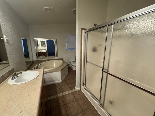 Building Photo - Manufactured Home in Desert Vista Place