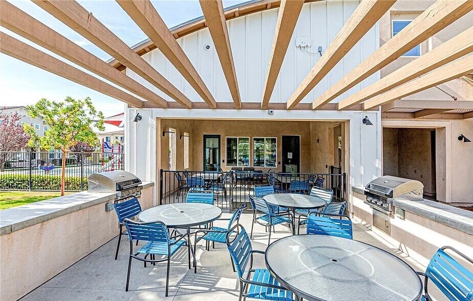 Building Photo - 7555 Cessna St.