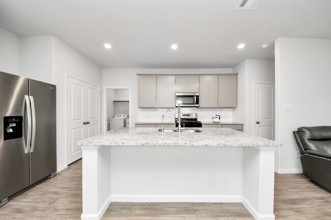 Building Photo - 68 Valiant Ridge Trail