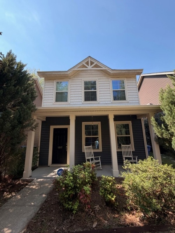 Building Photo - 1017 Drake St