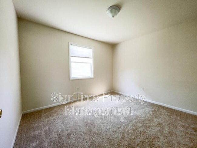 Building Photo - 227 Wakefield Rd