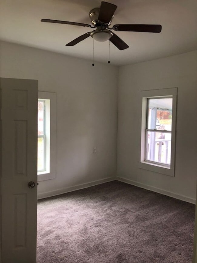 Building Photo - FEBRUARY MOVE SPECIAL! FIRST MONTH FREE!!