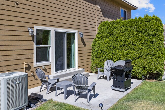 Building Photo - 9287 Riverview Way NW