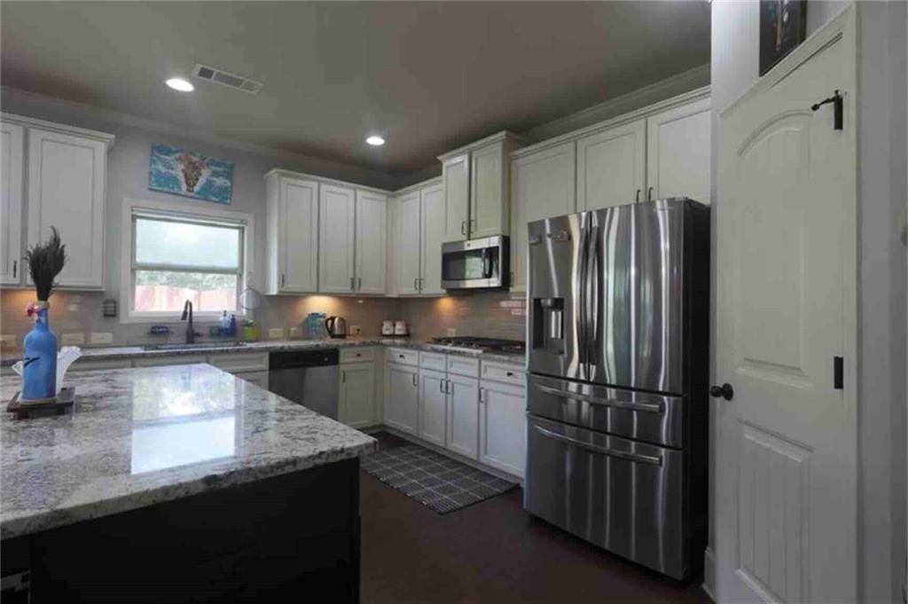 Building Photo - 3125 Pleasant Valley Trail