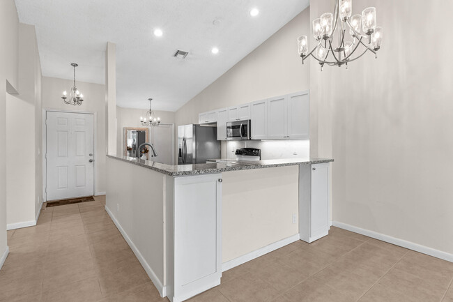 Building Photo - 12235 Forest Greens Dr