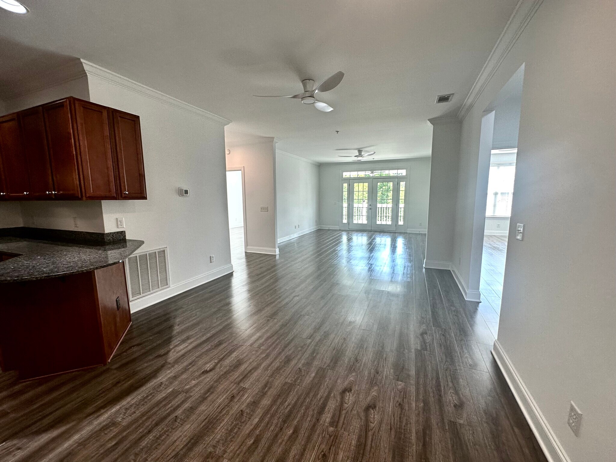 Building Photo - 149 Breezes Dr
