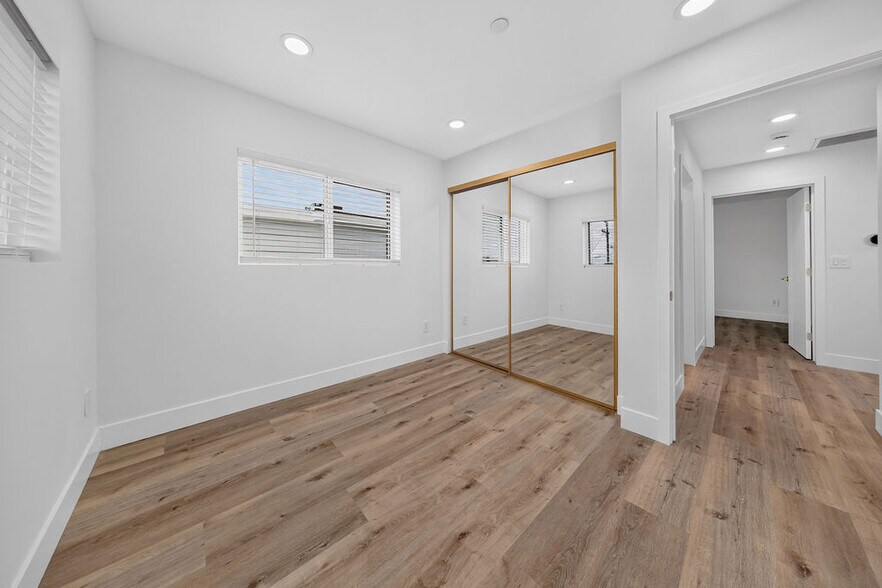 Building Photo - 9614 Bartee Ave