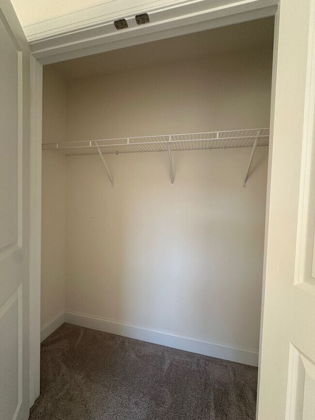 Building Photo - HARRISBURG TOWNHOME