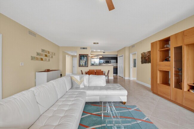 Building Photo - 550 Okeechobee Blvd