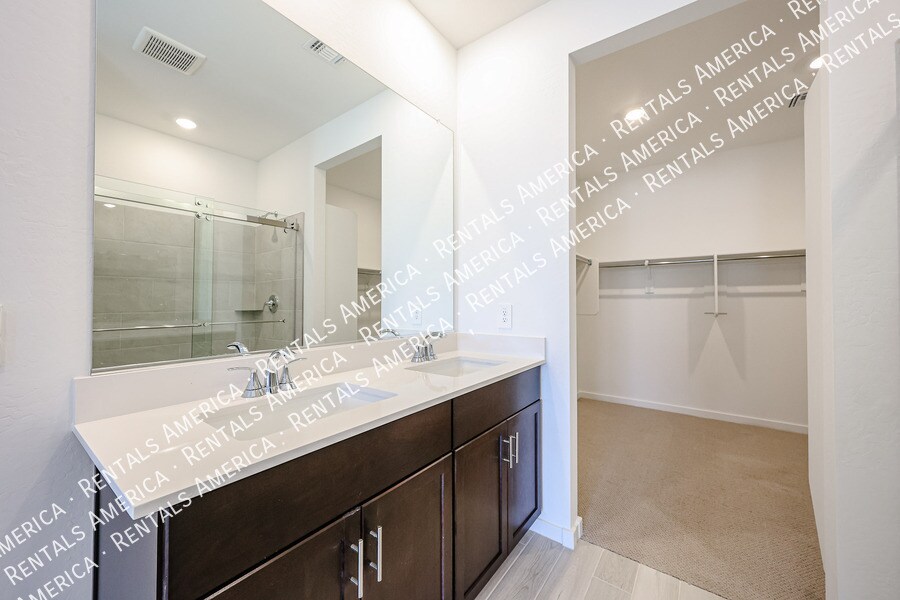 Building Photo - 15940 W Gray Fox Trl