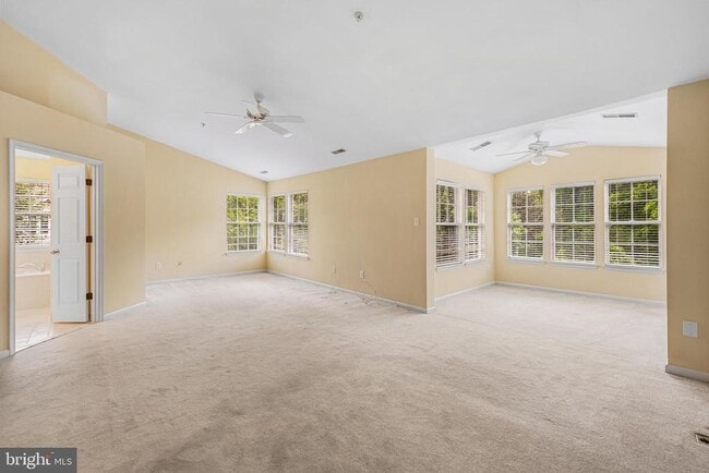 Building Photo - 530 Limerick Cir