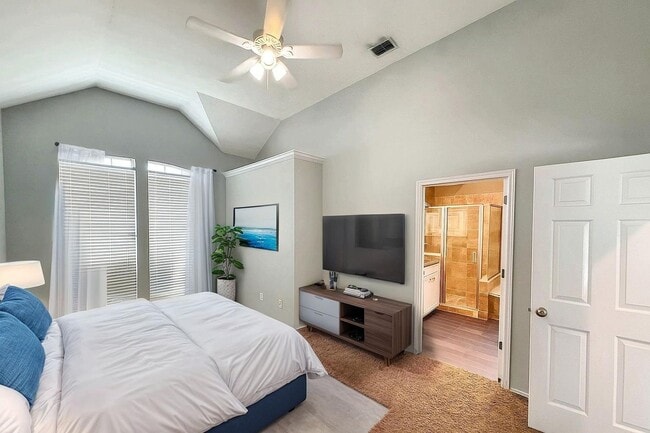 Building Photo - 3-Bedroom Home for Lease in Carrollton – U...