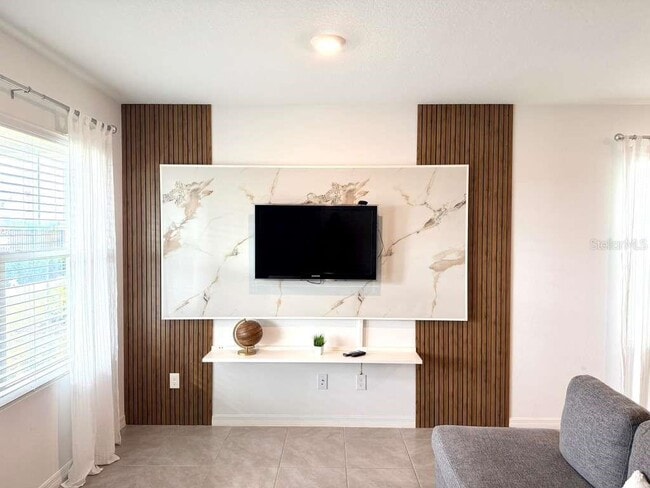 Building Photo - 15056 Windflower Aly