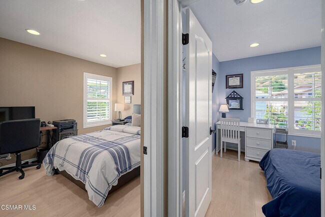 Building Photo - 3024 Hollycrest Ave