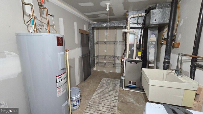 Building Photo - 5987 Clerkenwell Ct