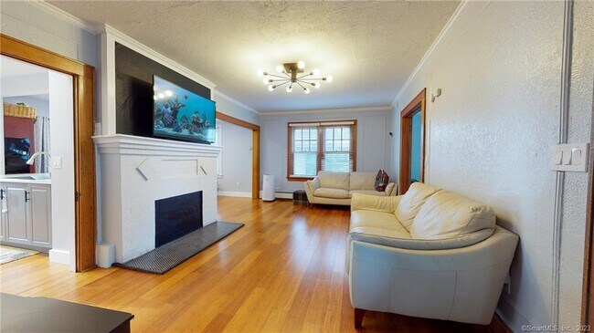 Building Photo - 18 Philip St