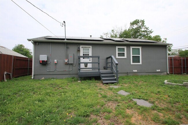 Building Photo - 3144 Gordan
