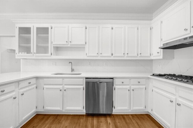 Building Photo - 11215 Highfield Chase Dr