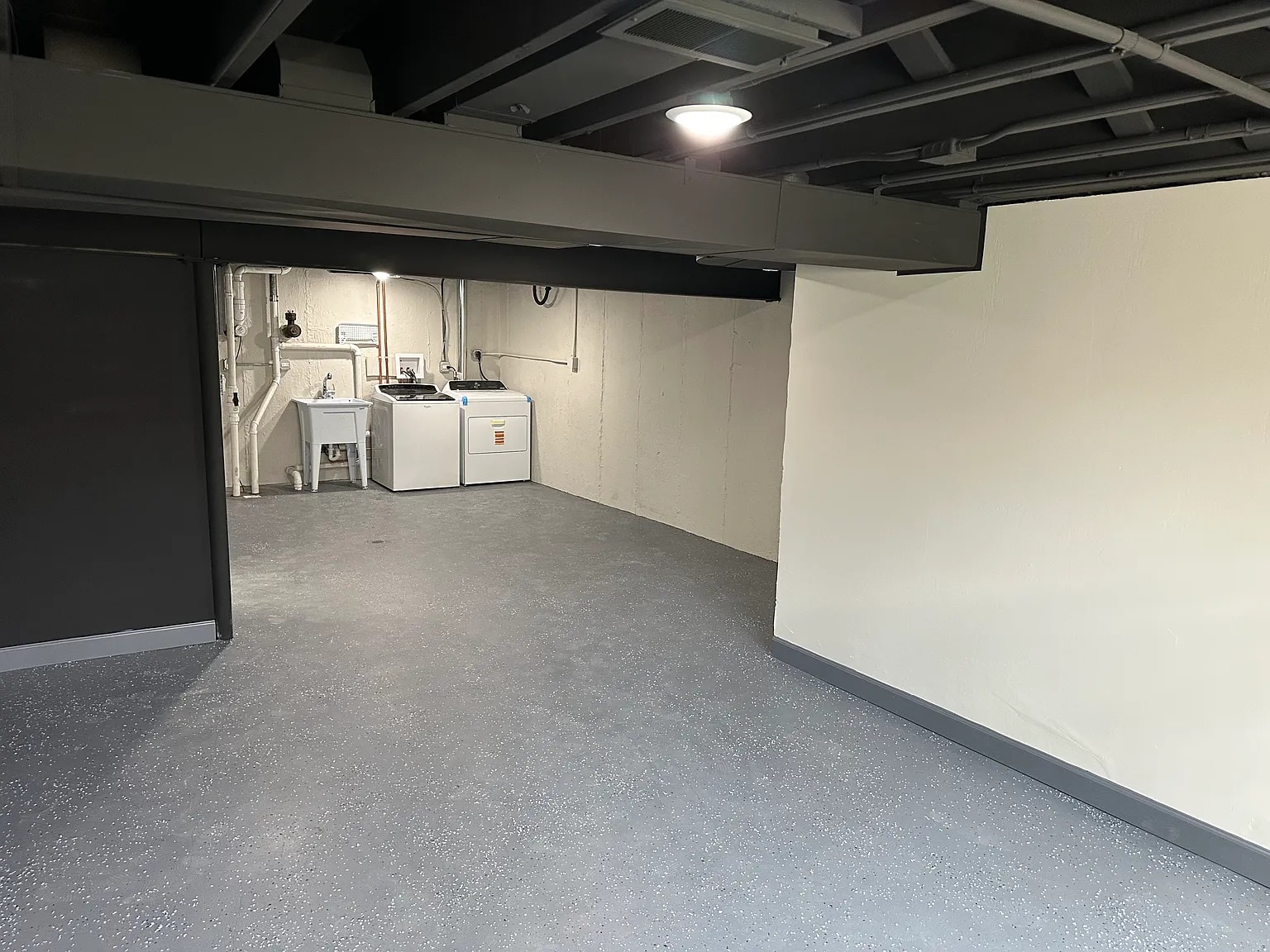 Building Photo - 2712 2nd Private Rd