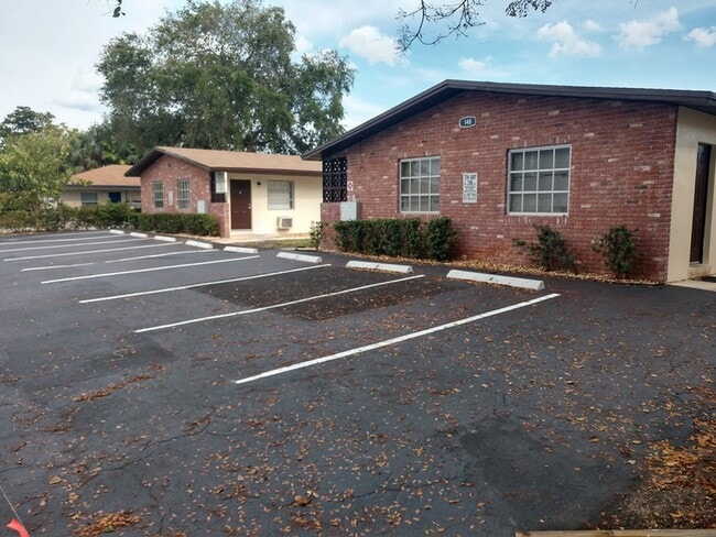 Building Photo - 148 NW 40th Ct