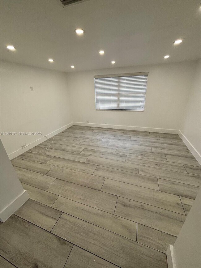 Building Photo - 17110 NW 11th Ave