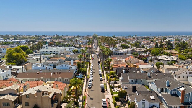 Building Photo - Coastal Chic Escape-3/2.5 Townhome in the ...