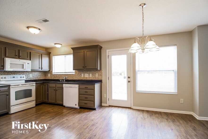 Building Photo - 17 Shady Creek Ln