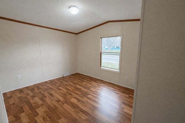 Building Photo - 108 Bridsall S. -