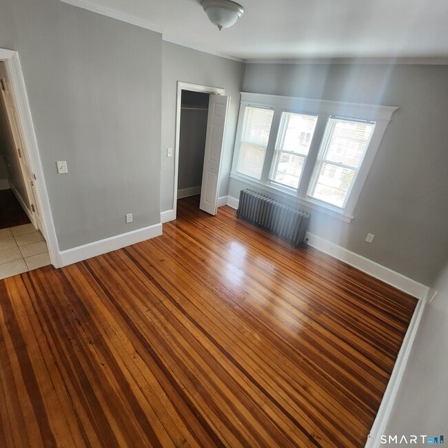 Building Photo - 351 Hillside Ave