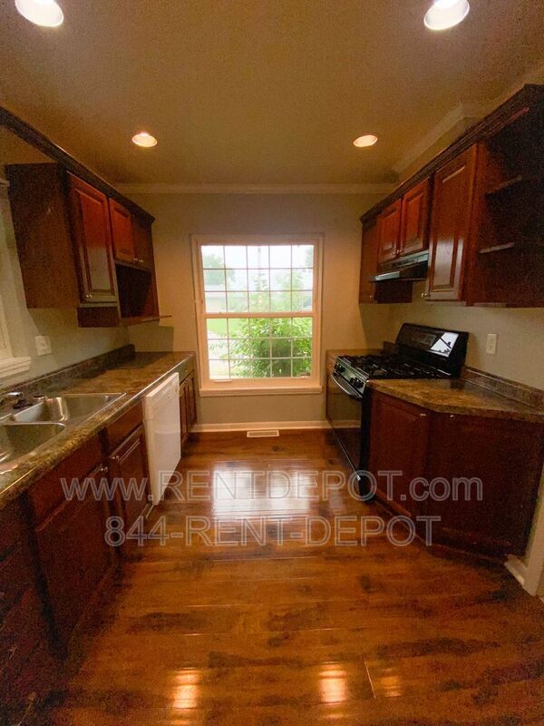 Building Photo - 112 S Lincoln Park Dr