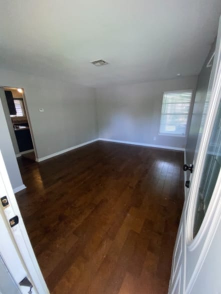 Building Photo - 209 Brenda Dr