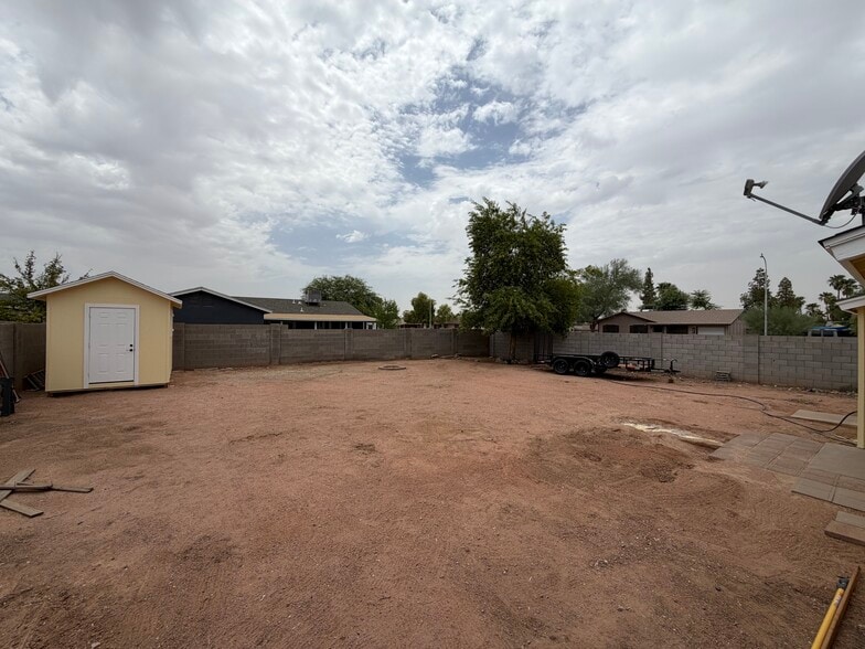 Building Photo - 3439 W Peppertree Ln