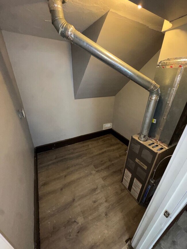 Building Photo - 3525 Dawning Ave