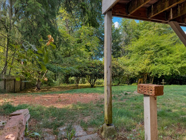 Building Photo - Beautiful Split-Level Home with Fireplace, Deck, Garage, and EV Charger