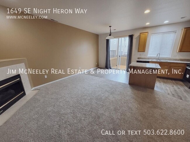 Building Photo - 1649 SE Night Heron Way