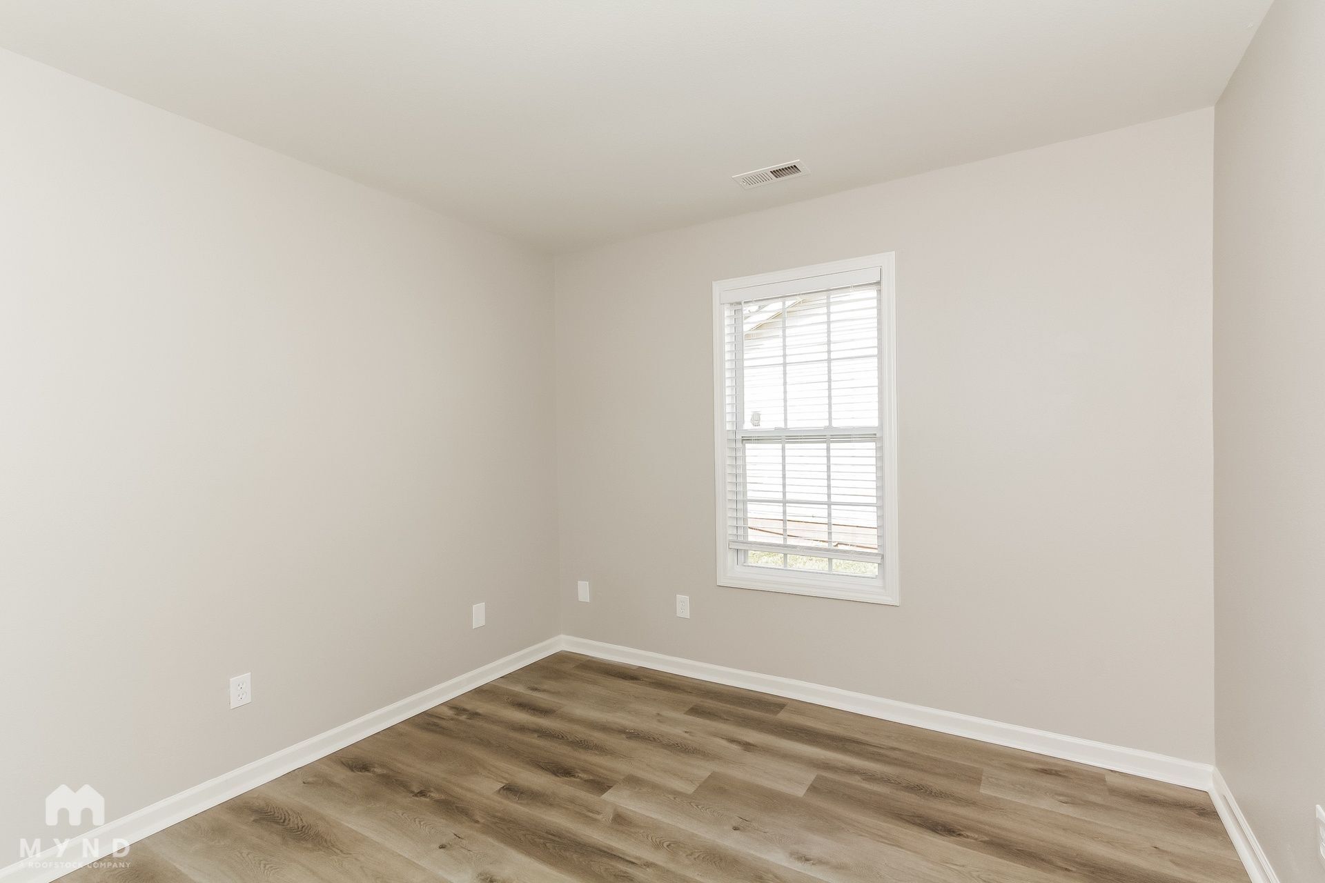 Building Photo - 10325 Hugue Way