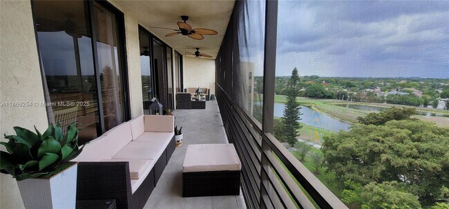 Building Photo - 7400 Radice Ct