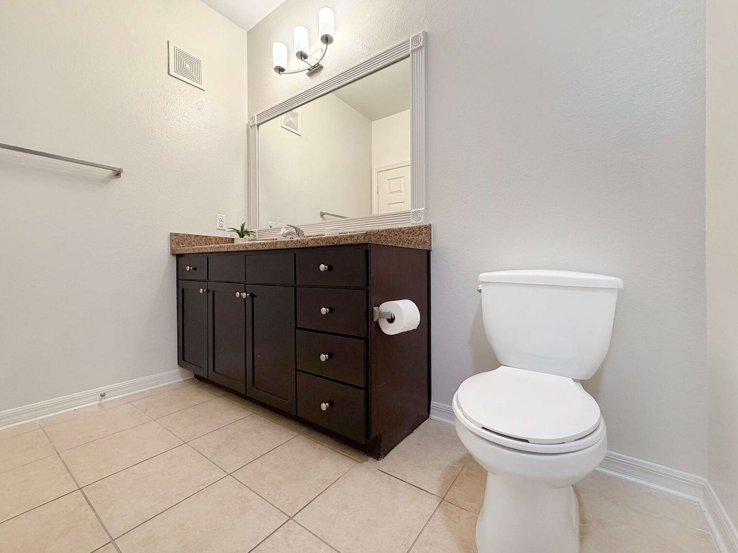 Building Photo - 1740 Bearberry Cir