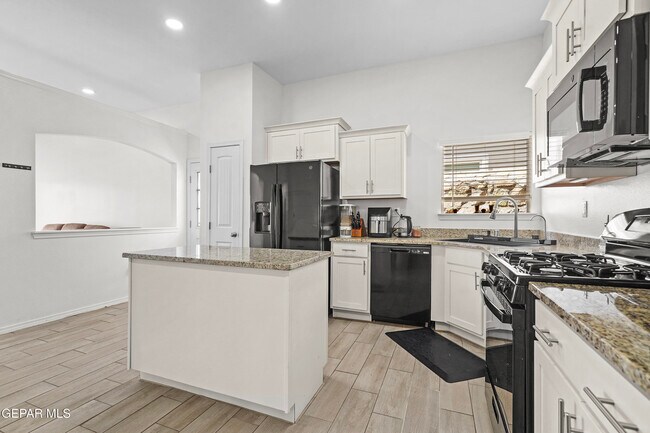 Building Photo - 5128 Jennifer Claire Ln