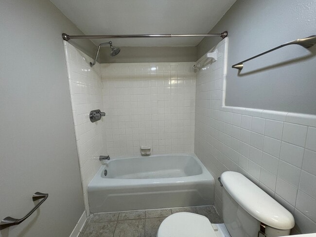 Building Photo - For Lease - 2BR/1BA at Landmark Condominiums!
