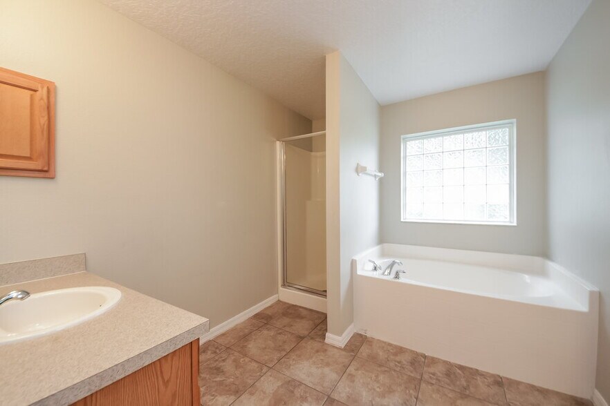 Building Photo - 1228 Mt McKinley Ct