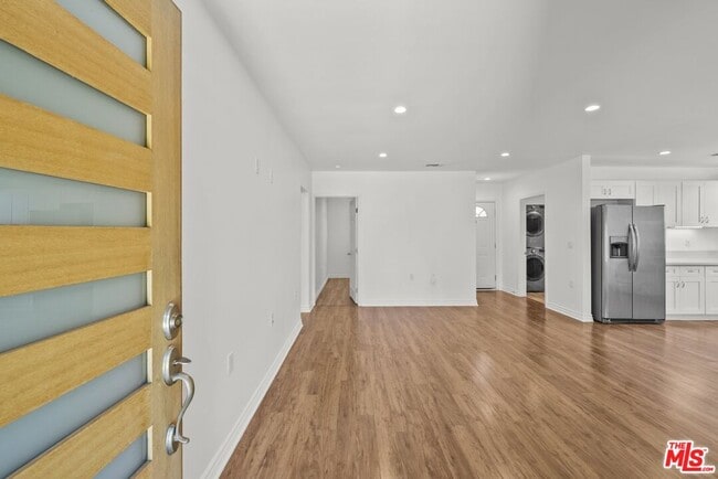 Building Photo - 6712 Cedros Ave
