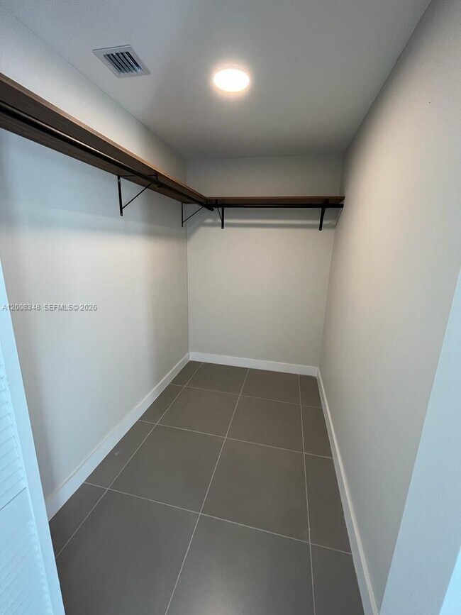 Building Photo - 25707 SW 144th Ave