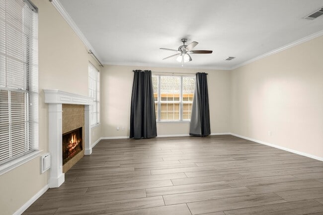 Building Photo - 16303 Lakestone Dr