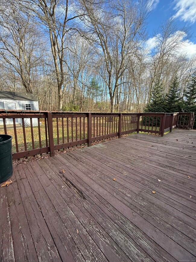 Building Photo - 74 Grove Beach Rd N